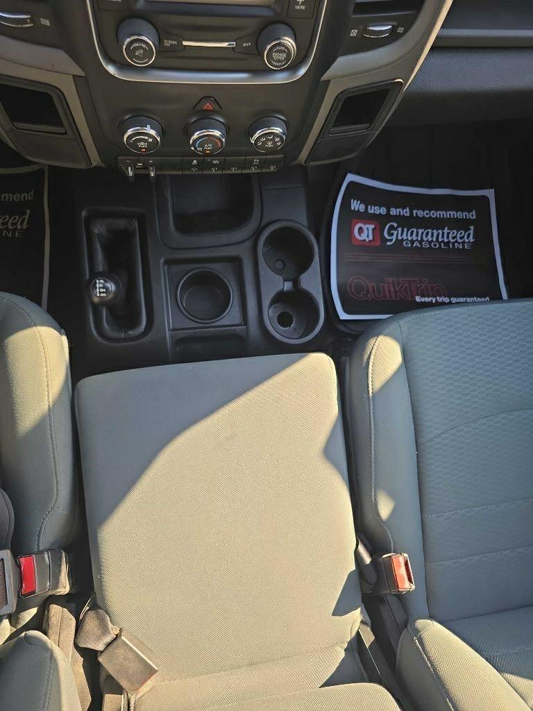 RAM 2500 Tradesman Crew Cab LWB 4WD 2016