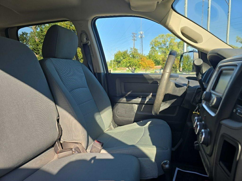 RAM 2500 Tradesman Crew Cab LWB 4WD 2016