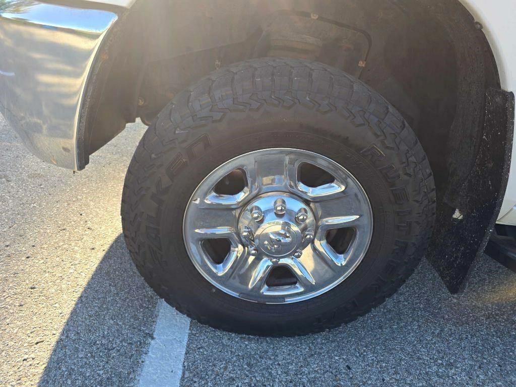 RAM 2500 Tradesman Crew Cab LWB 4WD 2016