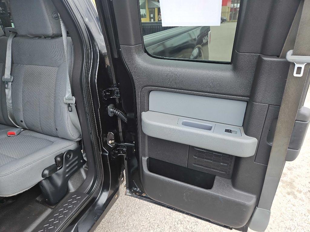 Ford F-150 XL SuperCab 8-ft. Bed 4WD 2014