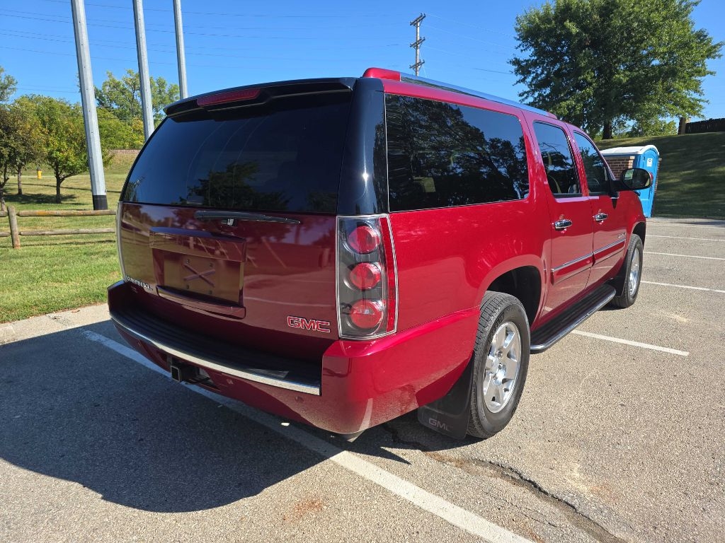 2008 Gmc Yukon XL 1500 Denali photo 4