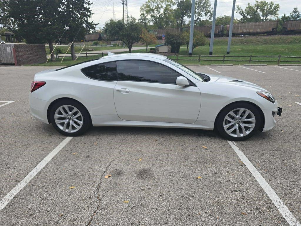 2013 Hyundai Genesis Coupe 2.0T Auto