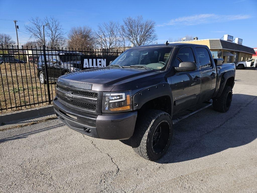 Chevrolet Silverado 1500 LS Crew Cab 4WD 2010