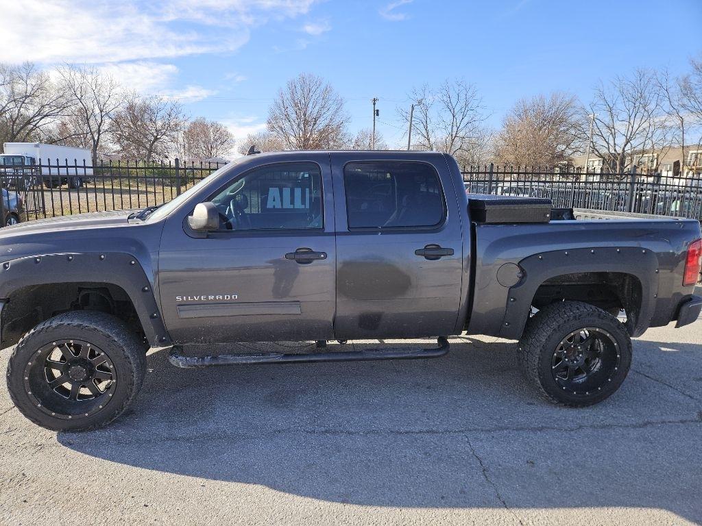 Chevrolet Silverado 1500 LS Crew Cab 4WD 2010