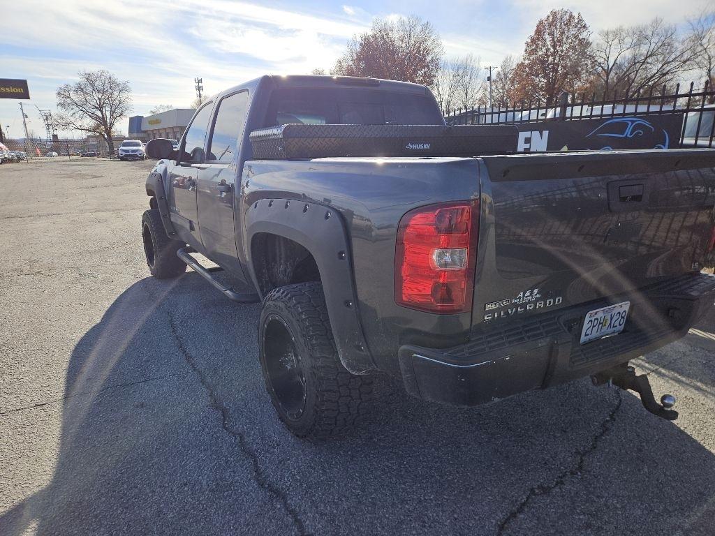Chevrolet Silverado 1500 LS Crew Cab 4WD 2010