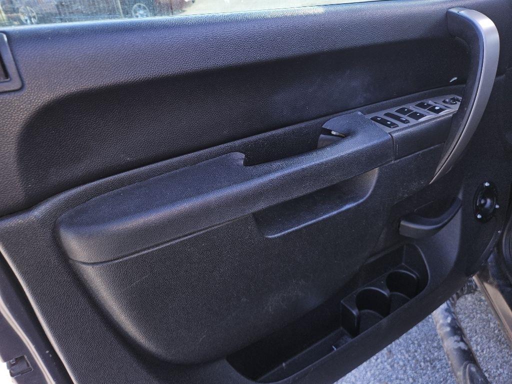 Chevrolet Silverado 1500 LS Crew Cab 4WD 2010