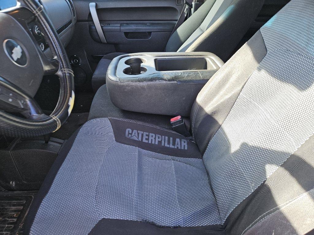 Chevrolet Silverado 1500 LS Crew Cab 4WD 2010