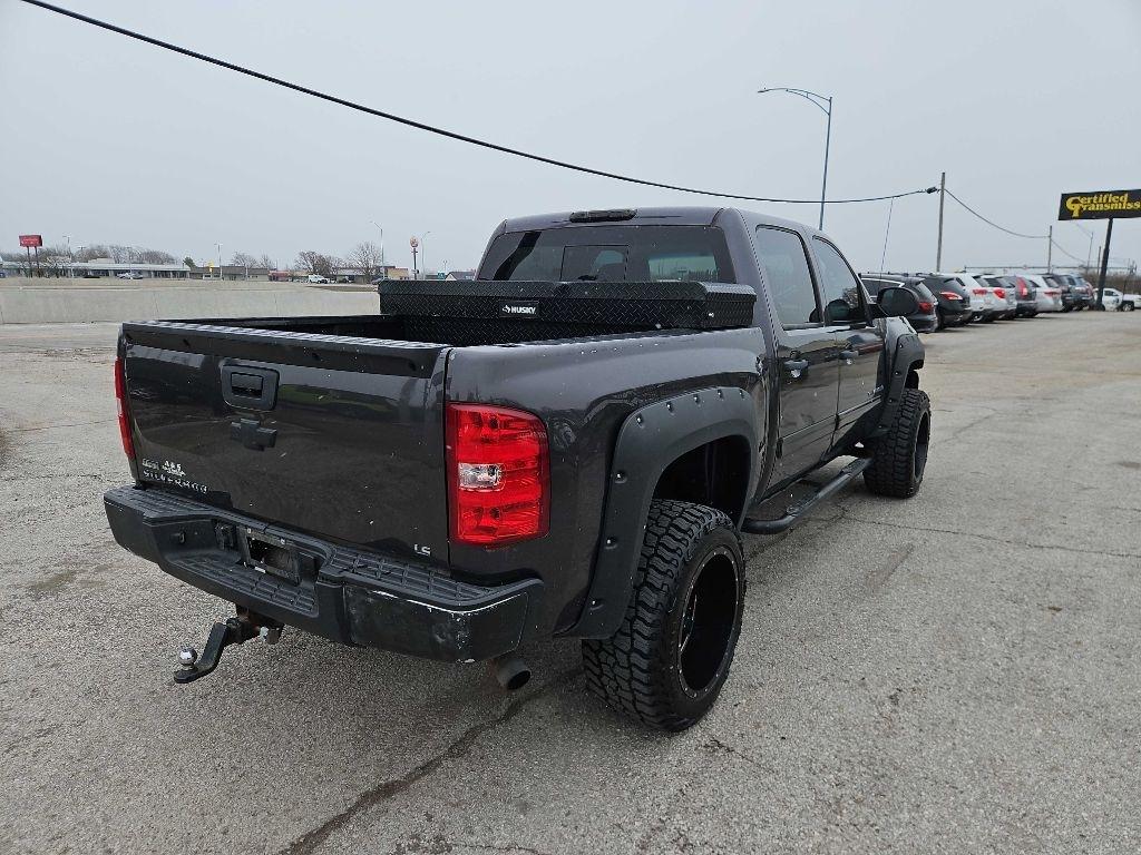 Chevrolet Silverado 1500 LS Crew Cab 4WD 2010