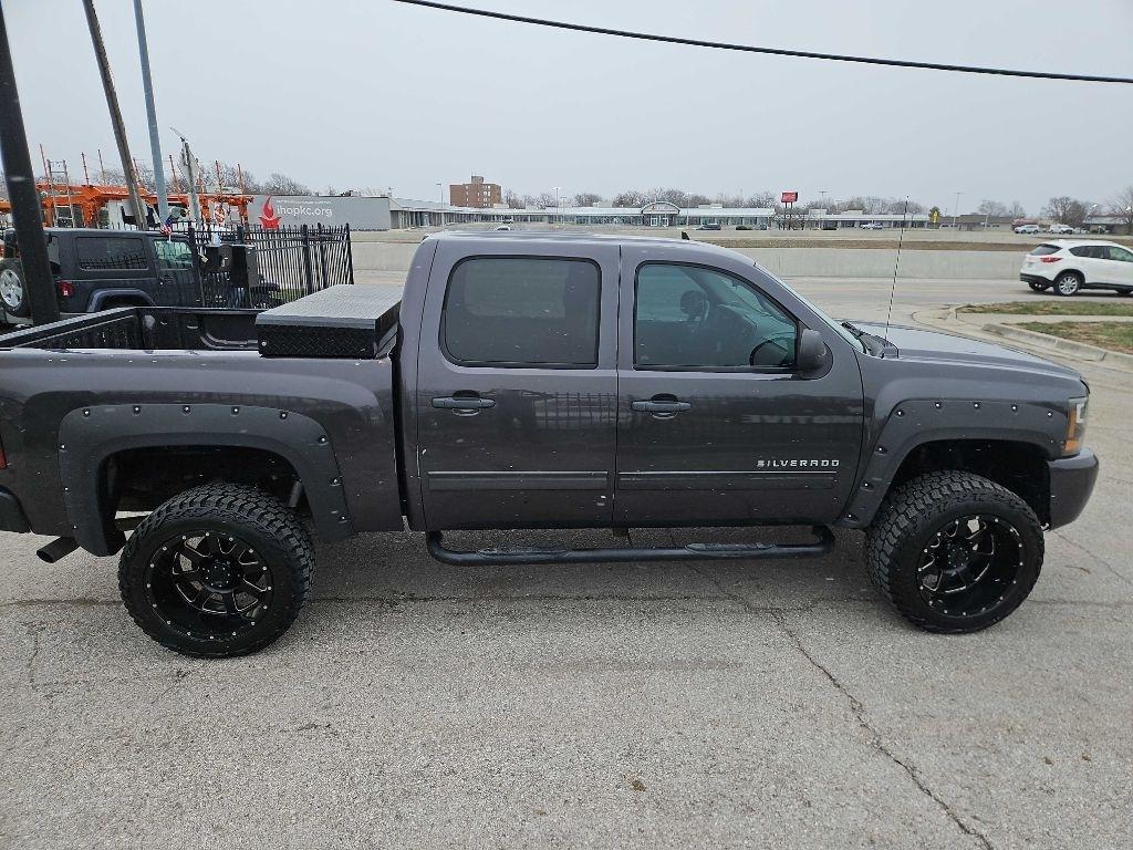 Chevrolet Silverado 1500 LS Crew Cab 4WD 2010