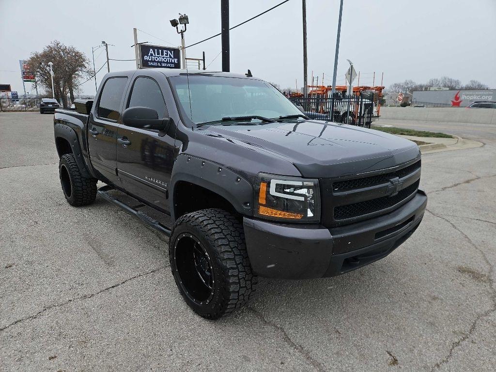 Chevrolet Silverado 1500 LS Crew Cab 4WD 2010