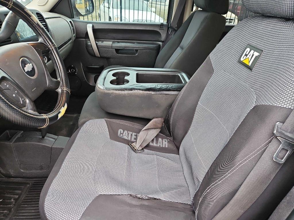 Chevrolet Silverado 1500 LS Crew Cab 4WD 2010