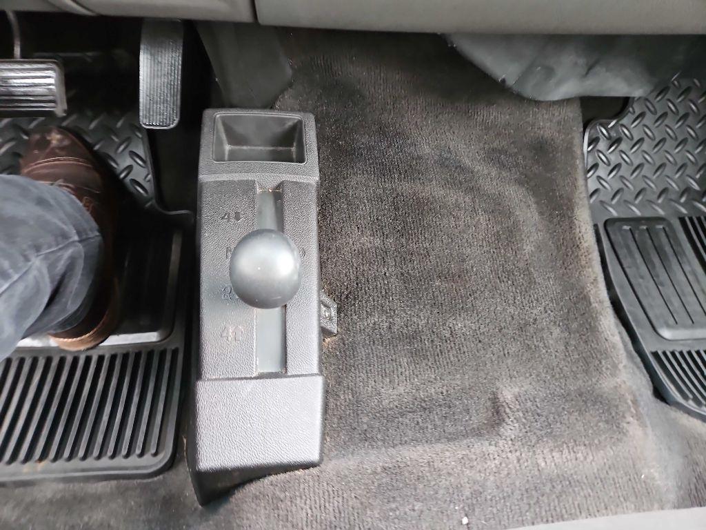 Chevrolet Silverado 1500 LS Crew Cab 4WD 2010