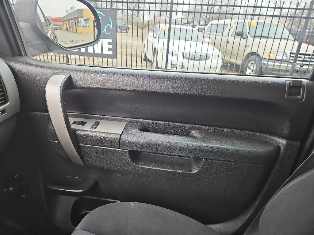 Chevrolet Silverado 1500 LS Crew Cab 4WD 2010