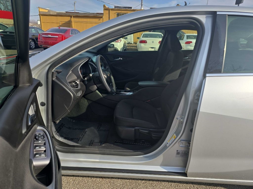 Chevrolet Malibu 1FL 2021