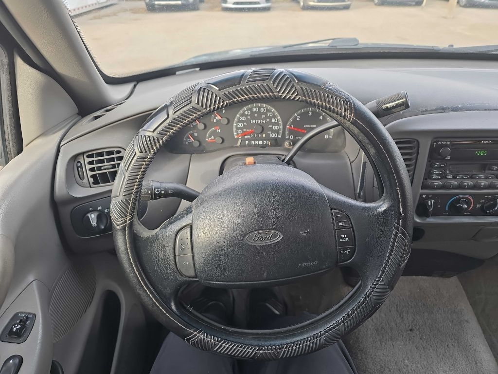 Ford F-150 SuperCab Short Bed 2WD 1997