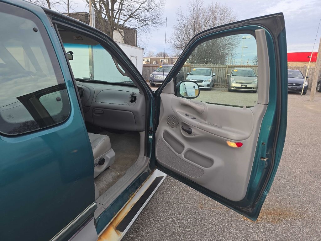 Ford F-150 SuperCab Short Bed 2WD 1997