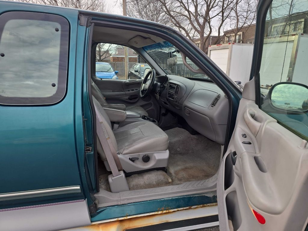 Ford F-150 SuperCab Short Bed 2WD 1997