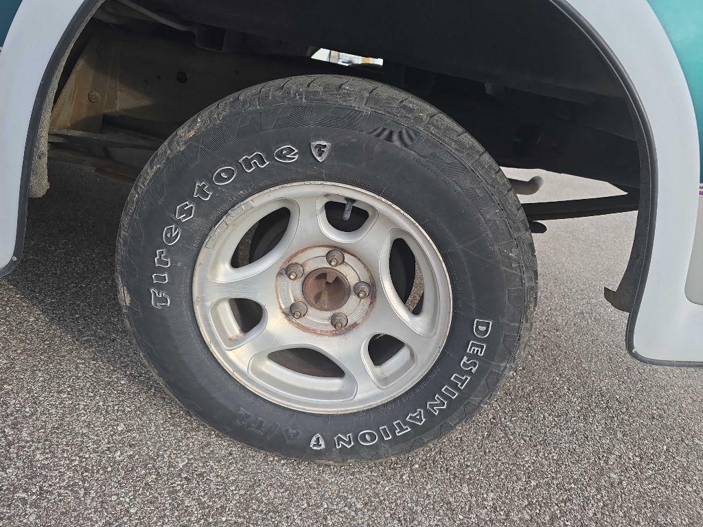 Ford F-150 SuperCab Short Bed 2WD 1997