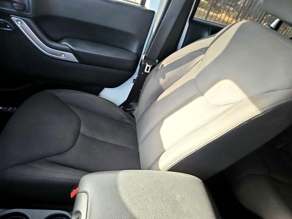 Jeep Wrangler Unlimited Sport 4WD 2015