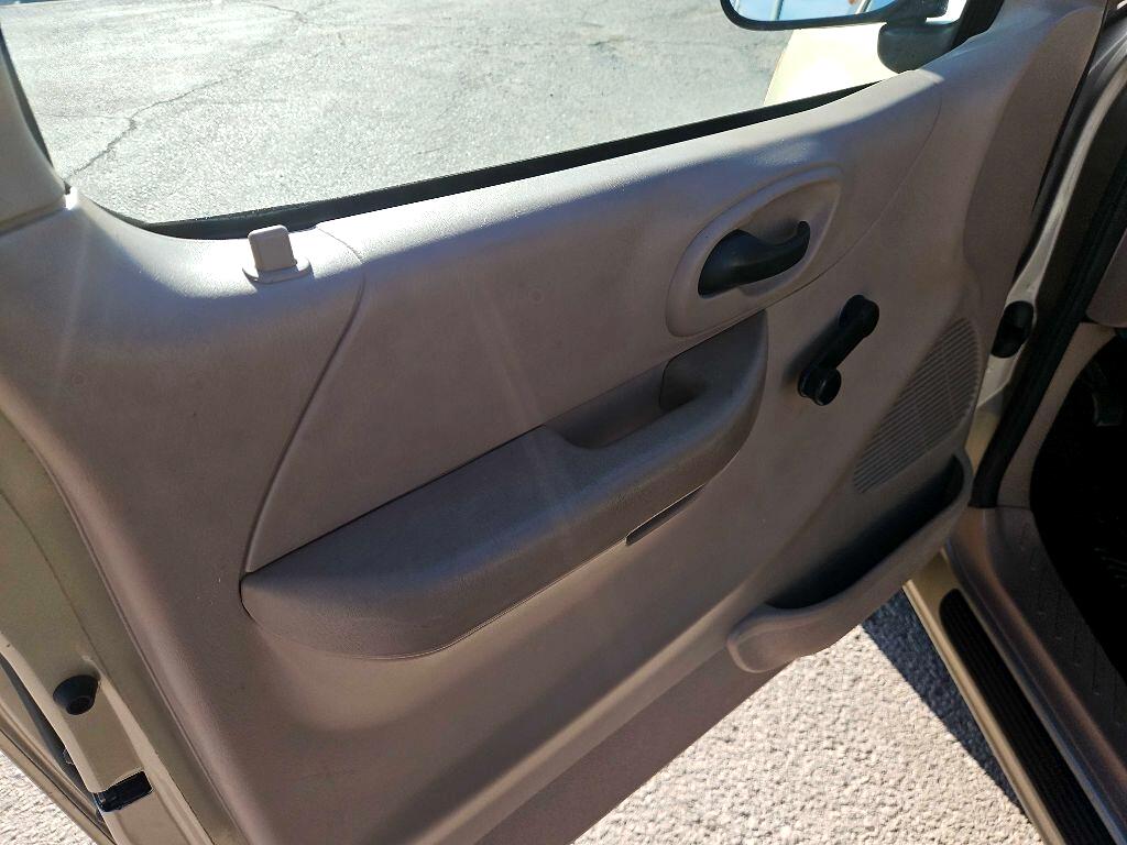 Ford F-150 WS Reg. Cab Short Bed 2WD 1999