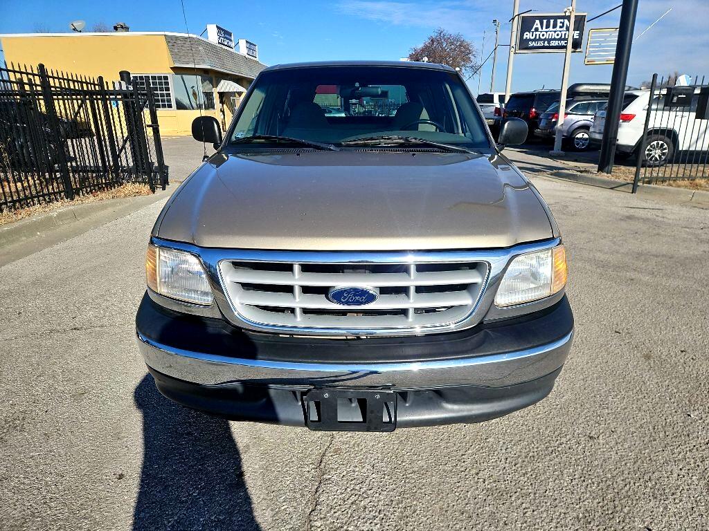 Ford F-150 WS Reg. Cab Short Bed 2WD 1999