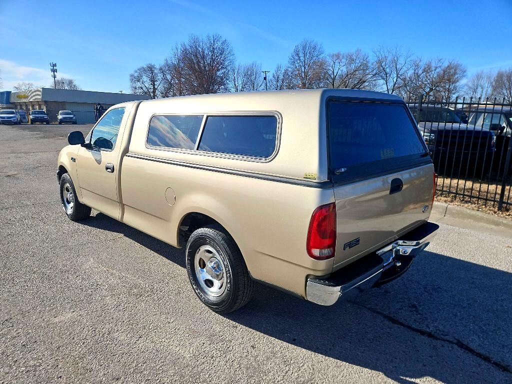 Ford F-150 WS Reg. Cab Short Bed 2WD 1999