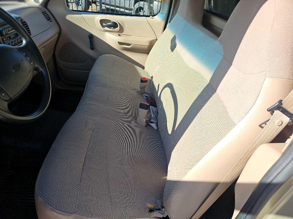 Ford F-150 WS Reg. Cab Short Bed 2WD 1999