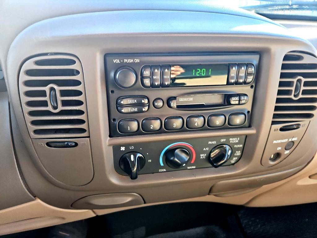 Ford F-150 WS Reg. Cab Short Bed 2WD 1999