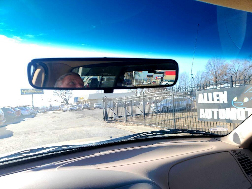 Ford F-150 WS Reg. Cab Short Bed 2WD 1999