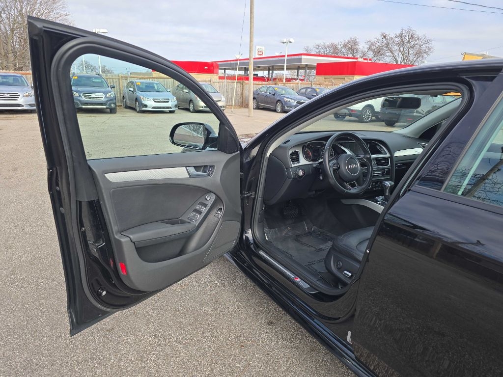 Audi A4 2.0T Premium quattro Sedan AWD 8A 2016