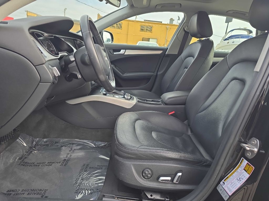 Audi A4 2.0T Premium quattro Sedan AWD 8A 2016