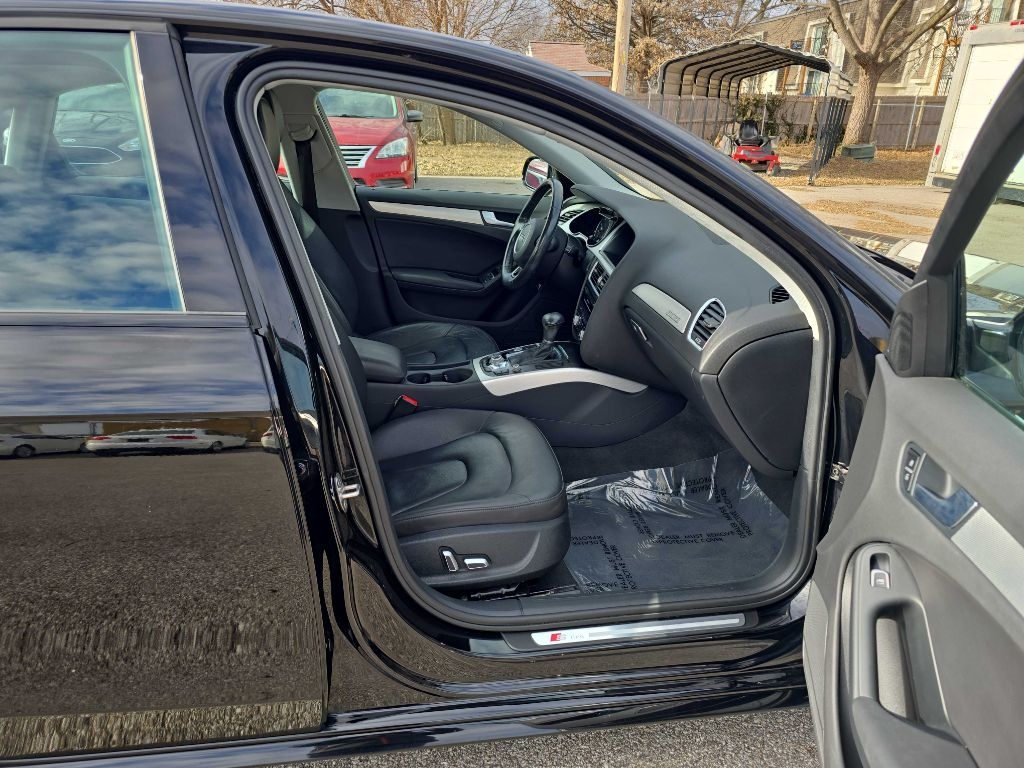 Audi A4 2.0T Premium quattro Sedan AWD 8A 2016