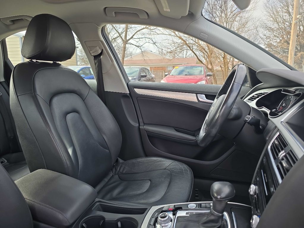 Audi A4 2.0T Premium quattro Sedan AWD 8A 2016