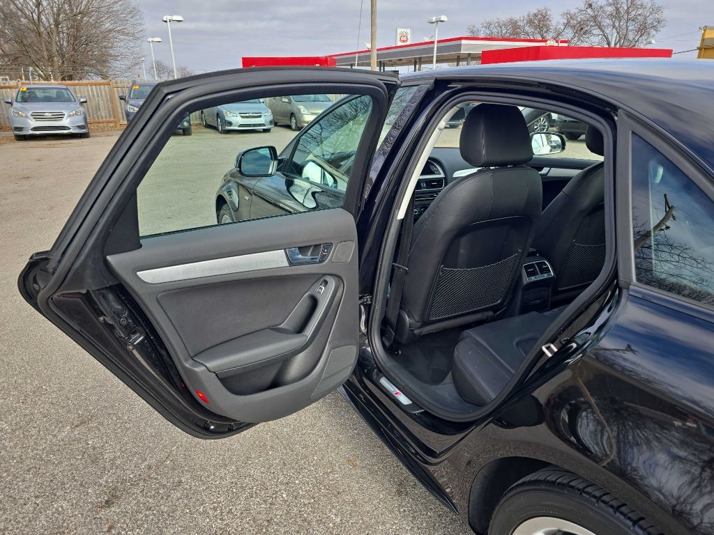 Audi A4 2.0T Premium quattro Sedan AWD 8A 2016