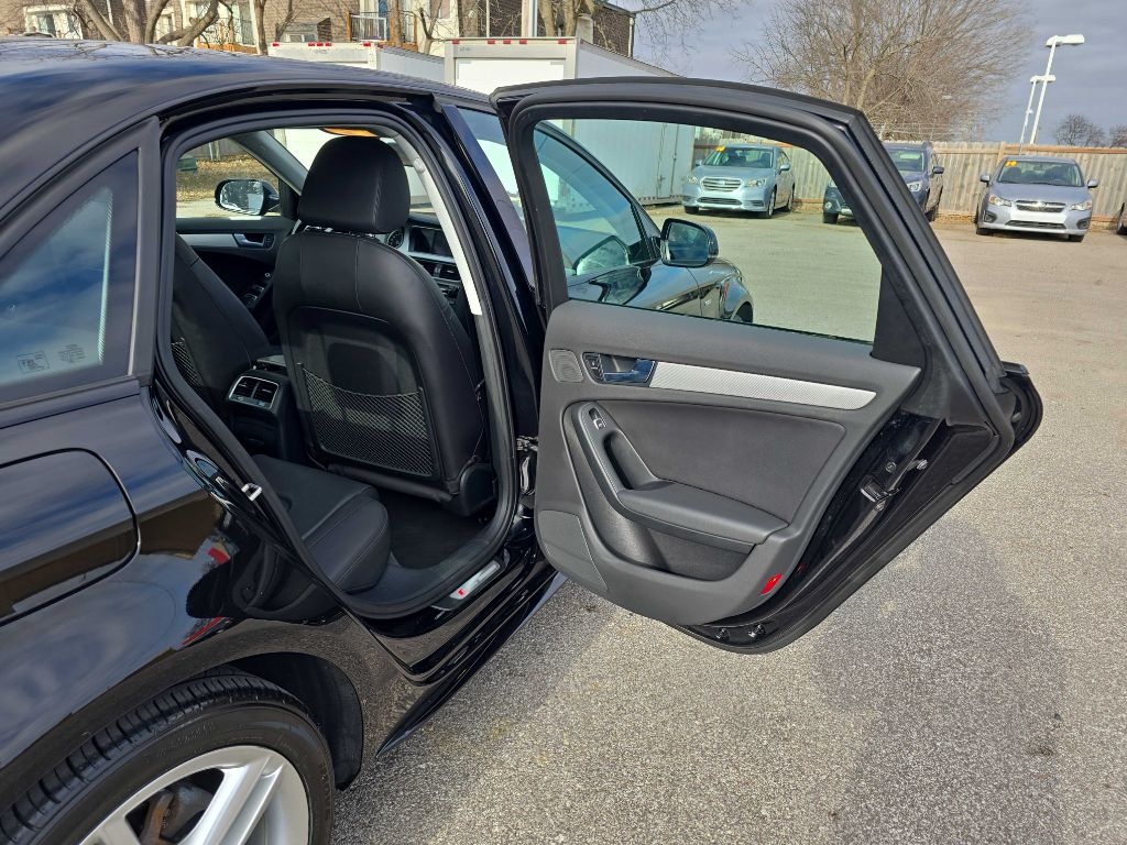 Audi A4 2.0T Premium quattro Sedan AWD 8A 2016