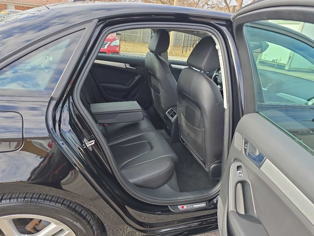 Audi A4 2.0T Premium quattro Sedan AWD 8A 2016