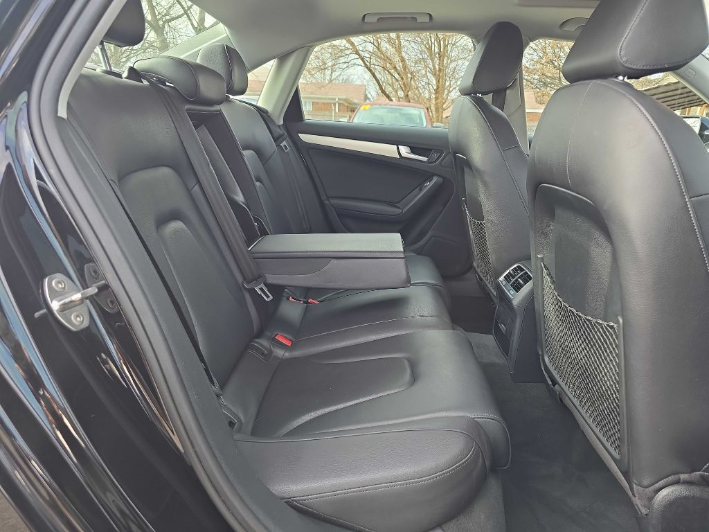 Audi A4 2.0T Premium quattro Sedan AWD 8A 2016