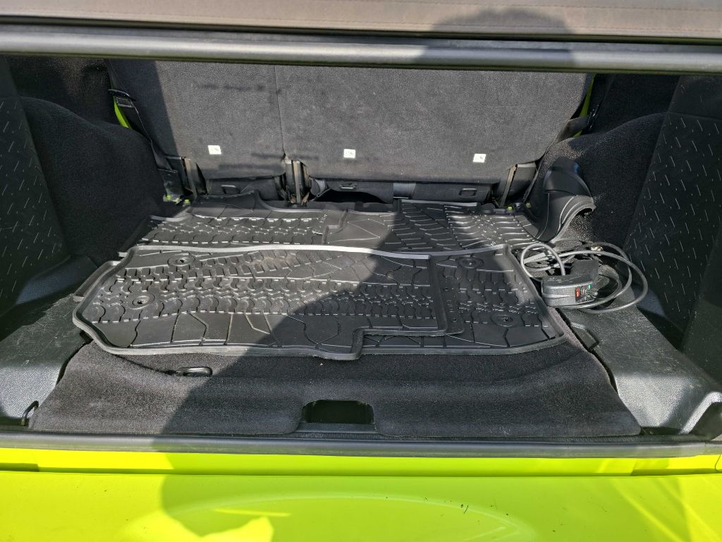 Jeep Wrangler Unlimited Sahara 4WD 2016