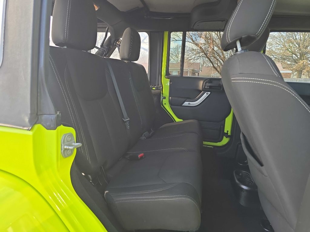 Jeep Wrangler Unlimited Sahara 4WD 2016