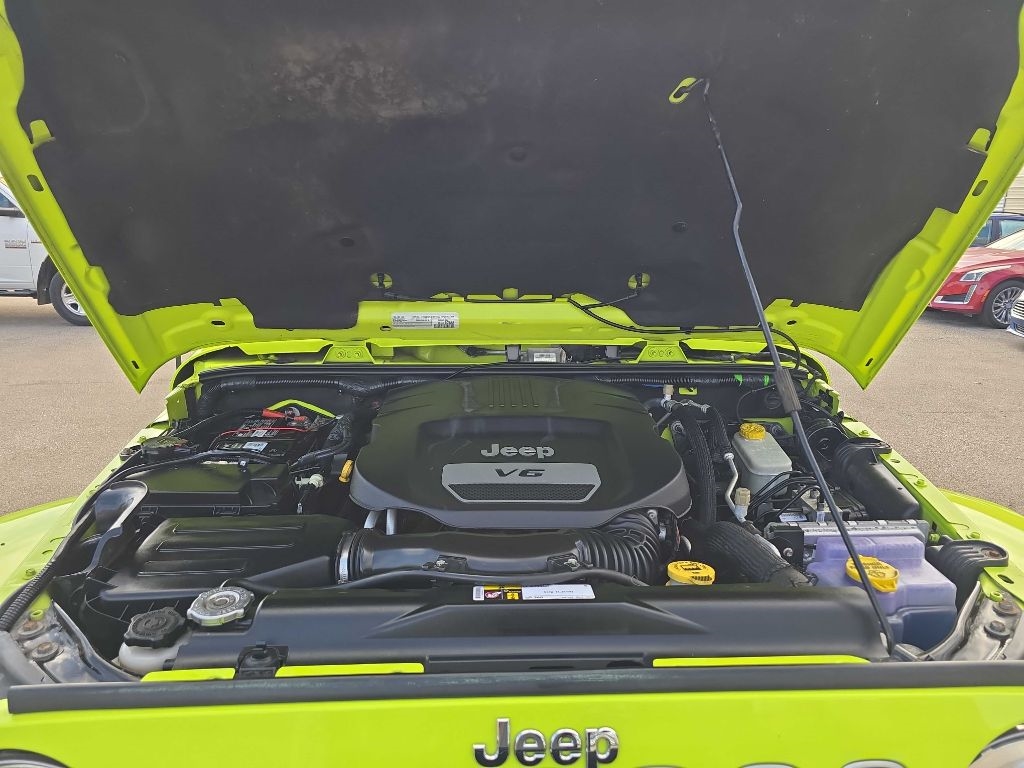 Jeep Wrangler Unlimited Sahara 4WD 2016