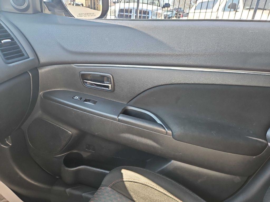 Mitsubishi Outlander Sport 2.0 ES 4WD CVT 2019