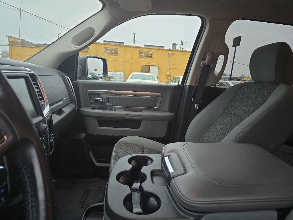 RAM 1500 SLT Crew Cab LWB 4WD 2017