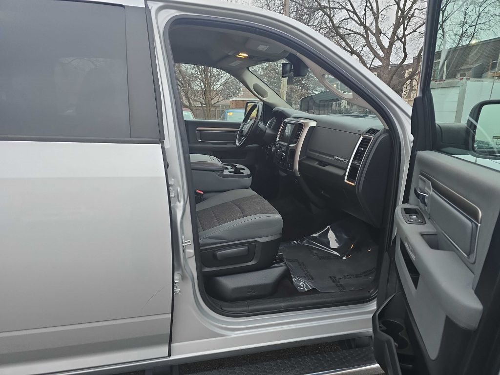 RAM 1500 SLT Crew Cab LWB 4WD 2017