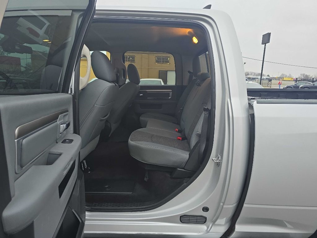 RAM 1500 SLT Crew Cab LWB 4WD 2017