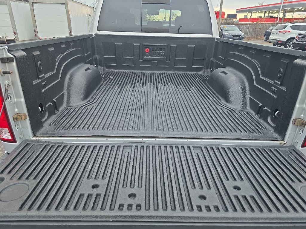RAM 1500 SLT Crew Cab LWB 4WD 2017