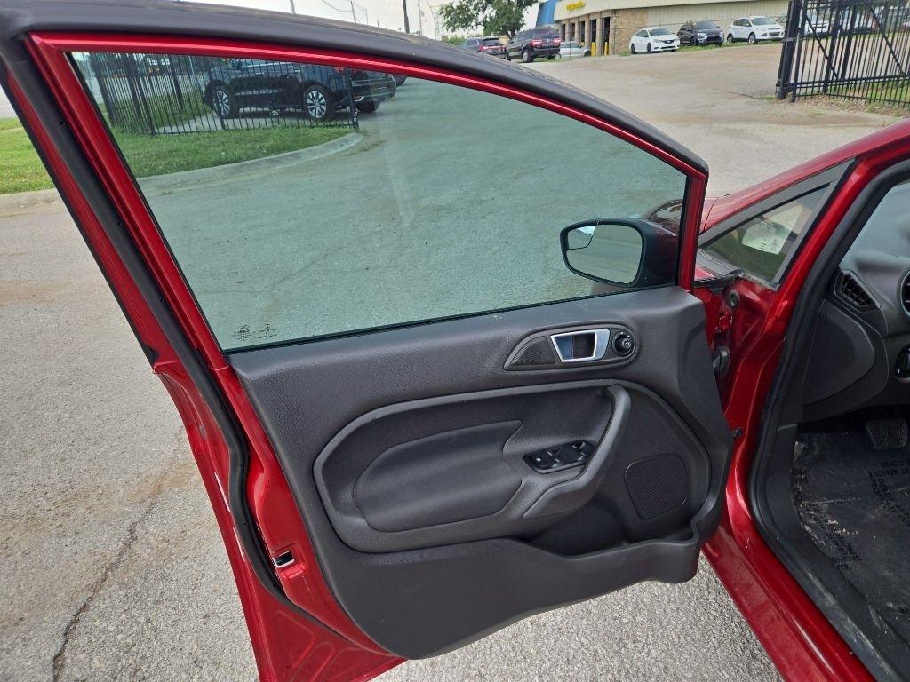 Ford Fiesta SE Hatchback 2014