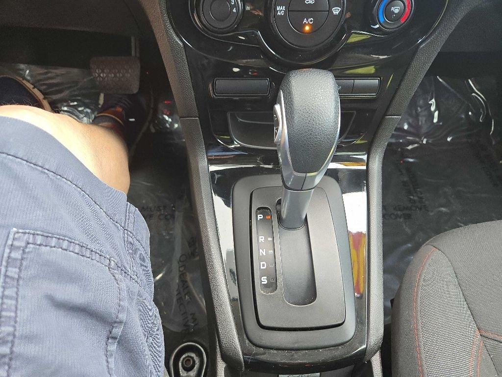 Ford Fiesta SE Hatchback 2014