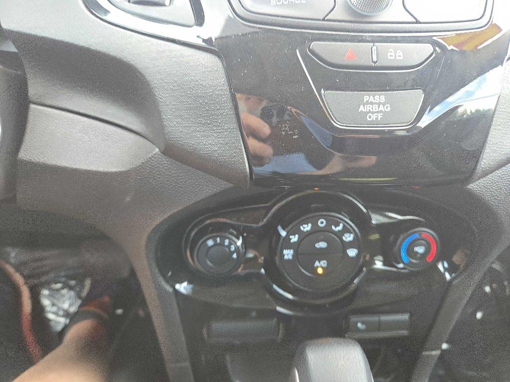 Ford Fiesta SE Hatchback 2014