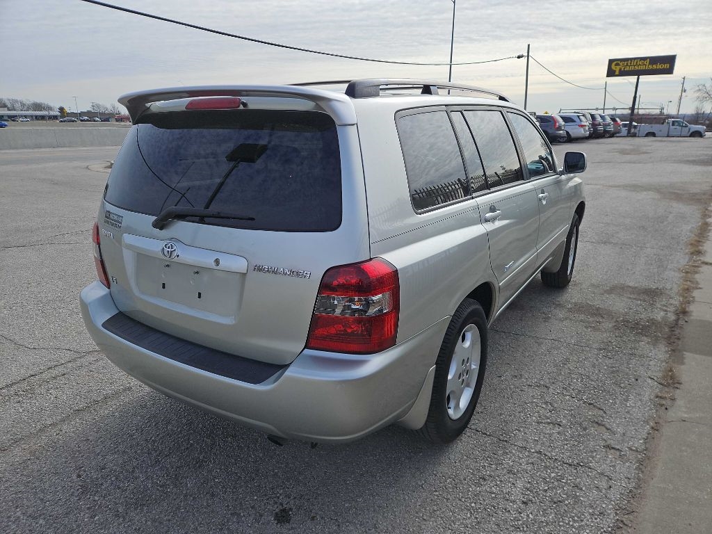 2006 Toyota Highlander V6 2WD with 3rd-Row Seat
