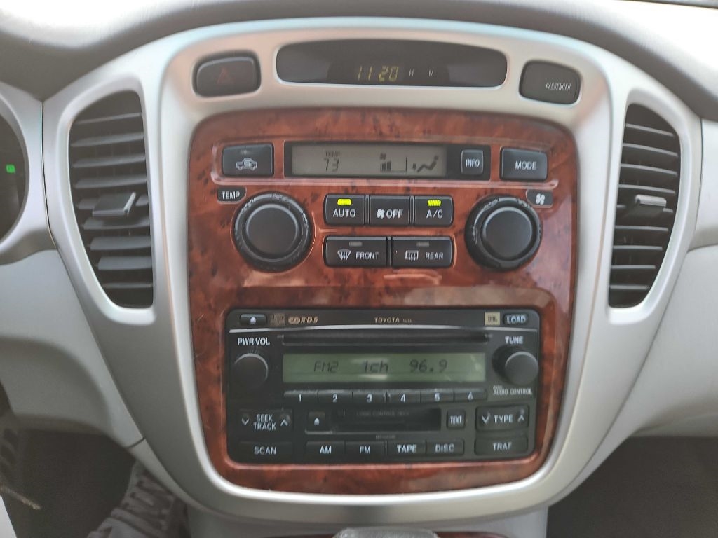 Toyota Highlander V6 2WD with 3rd-Row Seat 2006